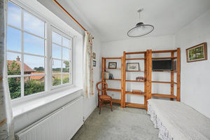 Further bedroom- click for photo gallery